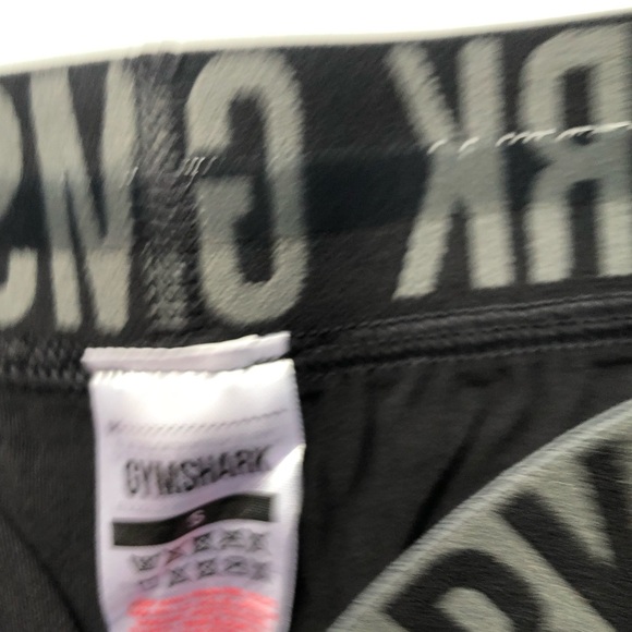 Gymshark S/S Fit Seamless Shorts & Seamless Strappy Sports Bra Set - Picture 4 of 7